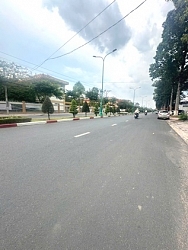 CHÍNH CHỦ BÁN LÔ ĐẤT VỊ TRÍ ĐẮC ĐỊA - MẶT TIỀN ĐƯỜNG NGUYỄN CHÍ THANH - TÂY NINH (ĐỐI DIỆN TRƯỜNG THPT TÂY NINH)