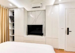 Chính chủ cho thuê nhà nguyên căn 3 tầng full nội thất hiện đại, gần hồ Tây